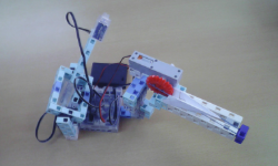 市川市・本八幡・船橋市のロボットプログラミング講座　ロボット画像　紙飛行機